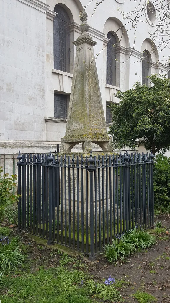 London Borough of Tower Hamlets, Nash Monument, Christ Church.