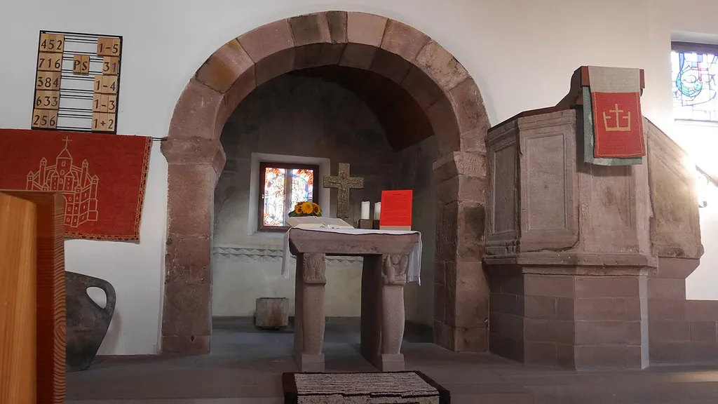 Churches in Neubulach Oberhaugstett Chorbogen Altar