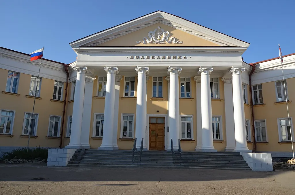 Корпус железнодорожной больницы (Волгоградская область, Волгоград, Коммунистическая улица, 7)