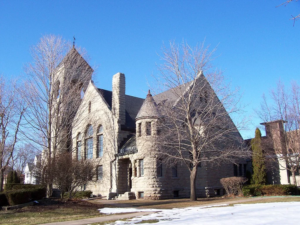 The Algoma Boulevard Methodist Church in w:Oshkosh, Wisconsin, USA.