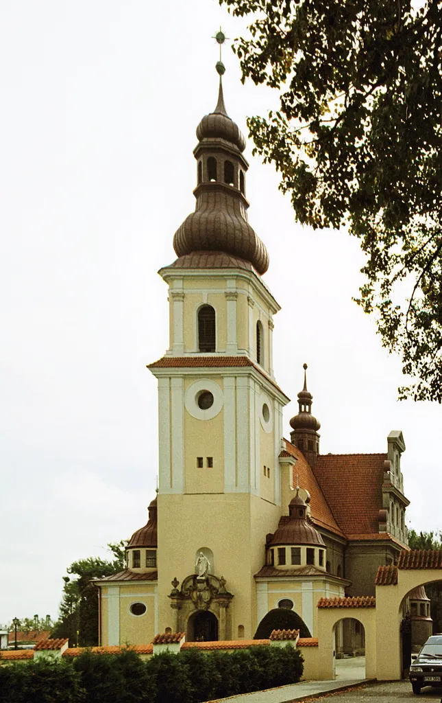 Smolice, kościół par. p.w. Najśw. Serca Jezusa