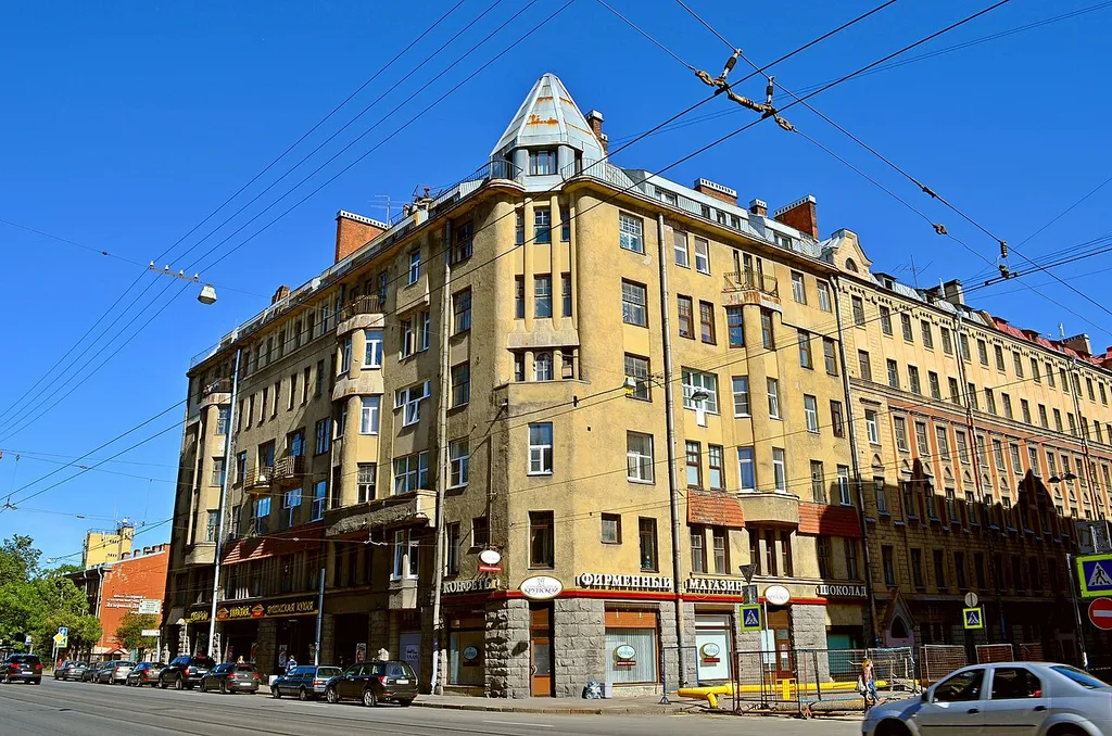 Санкт-Петербург. Загородный проспект, 64 / Подольская улица, 2. Доходный дом Латышской лютеранской церкви Христа Спасителя. Архитектор - Бубырь А.Ф. Дом, в котором родился композитор Д.Д.Шостакович.