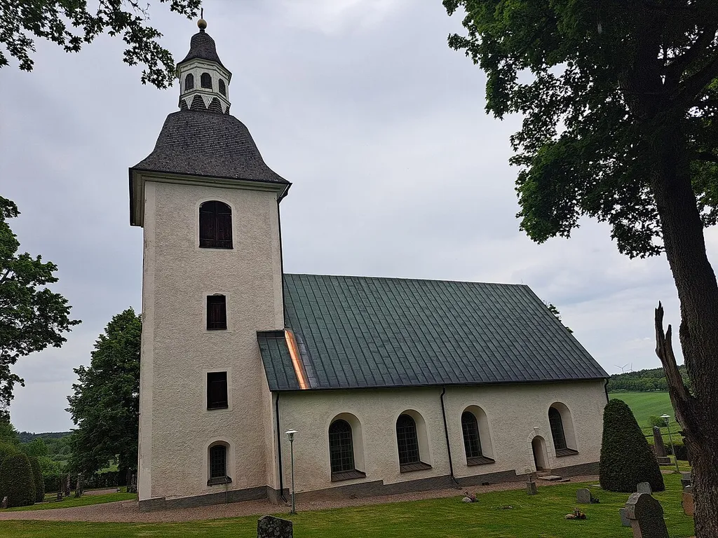 Åsbo kyrka i Boxholms kommun.
