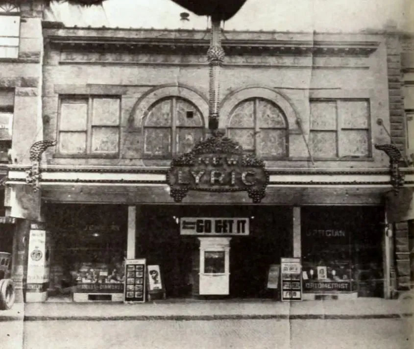 Lyric Theatre, 114-116 West Superior Street