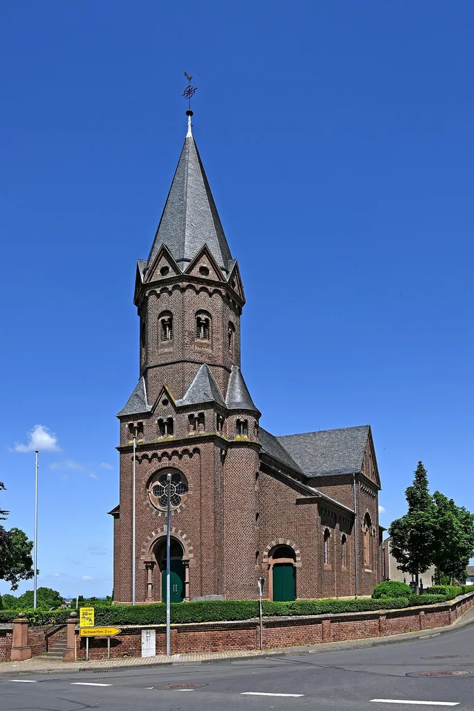 St. Pankratius (Floisdorf) von Südwesten