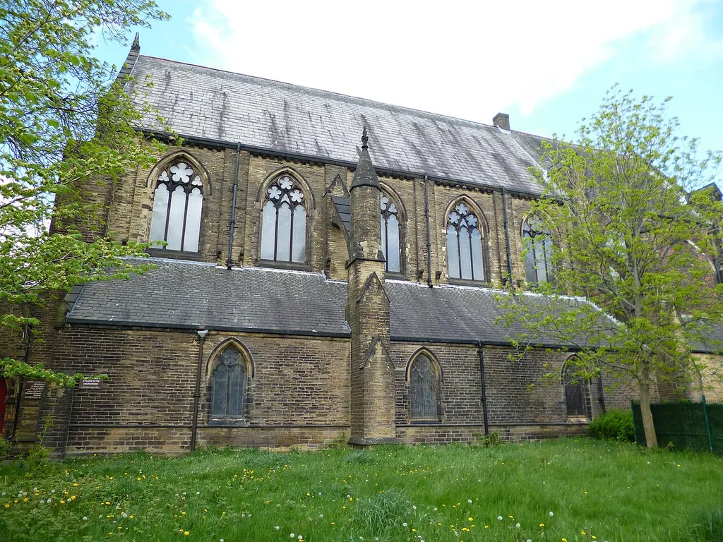 Chadderton, St Luke's church