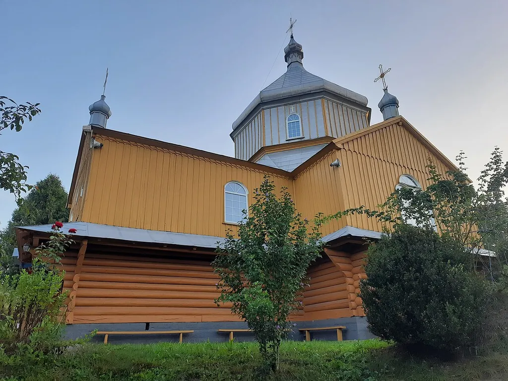 Тростянці. Церква Пресвятої Трійці (1812, перебудована 1911) Чортківський р-н, Тернопільська обл.