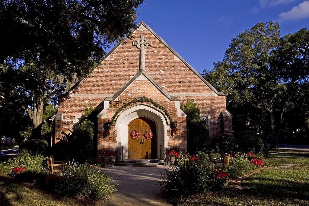 Front of church at Christmas.