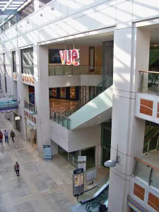 Vue Leeds (The Light)