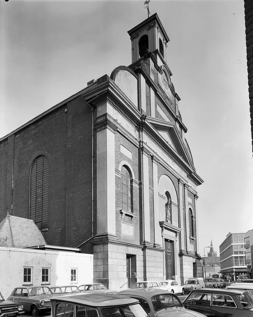 Sint Pieterskerk: exterieur