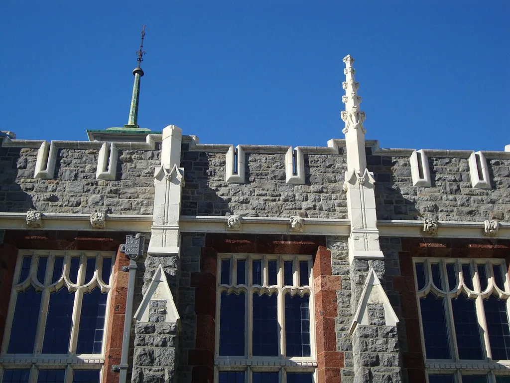 Memorial Dining Room - parapet detail
