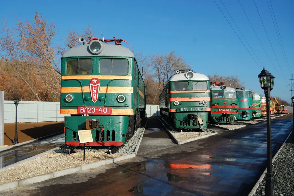 Электровозы ВЛ23-401, ВЛ8-1700, ВЛ10-085, тепловозы ТЭ3, 2ТЭ10Л, ТЭП60, ЧМЭ3, ТЭМ2, дрезина ДГКУ и тепловоз ТГК2-7892, музей СамГУПС