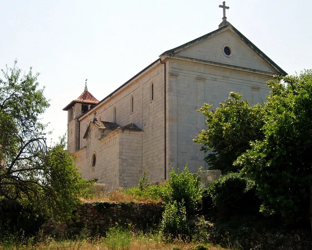 Stari Grad, Kirche St. Peter und Dominikanerkloster