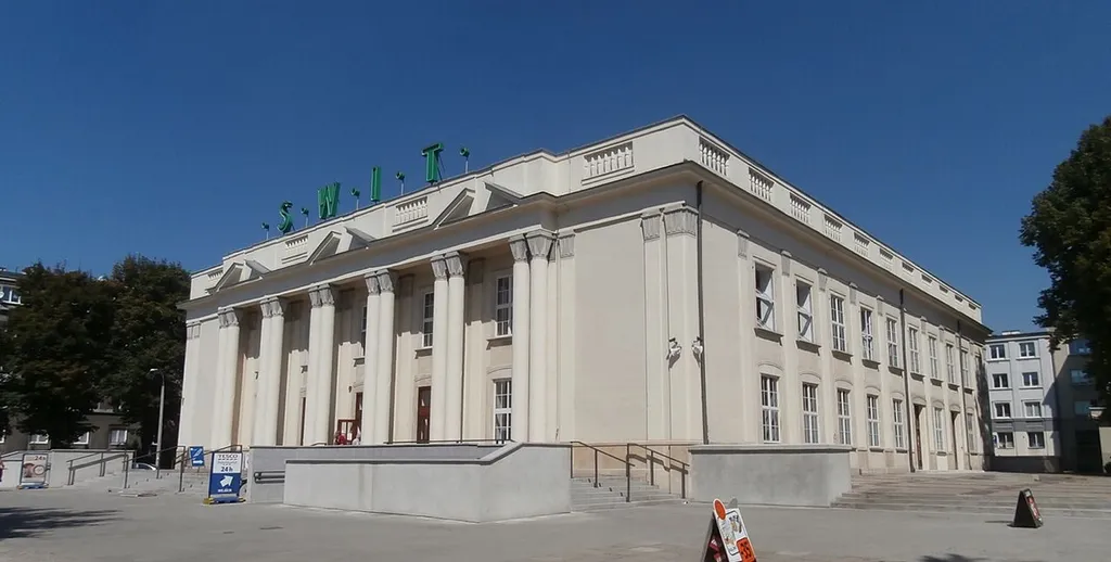 Kino Świt na osiedlu Teatralnym w Krakowie-Nowej Hucie.