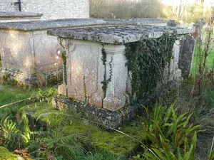 Table tomb 4 metres south of St Mary's Church