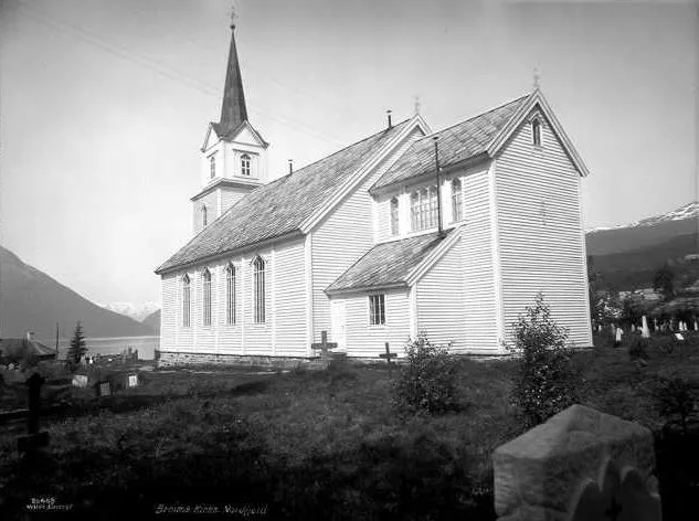 Breim kyrkje på Re i Gloppen