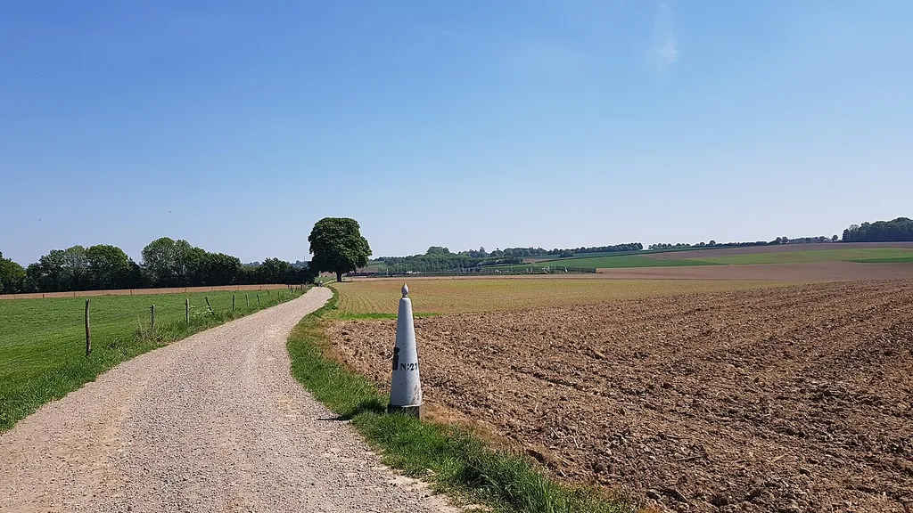 Belgium-Netherlands boundary stone no. 27