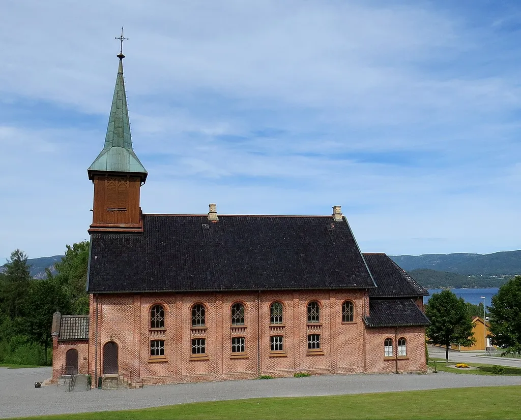 Holla nye kirke ved Ulefoss This is a photo of a monument in Norway, number: 84598 in the Norwegian Directorate for Cultural Heritage database.