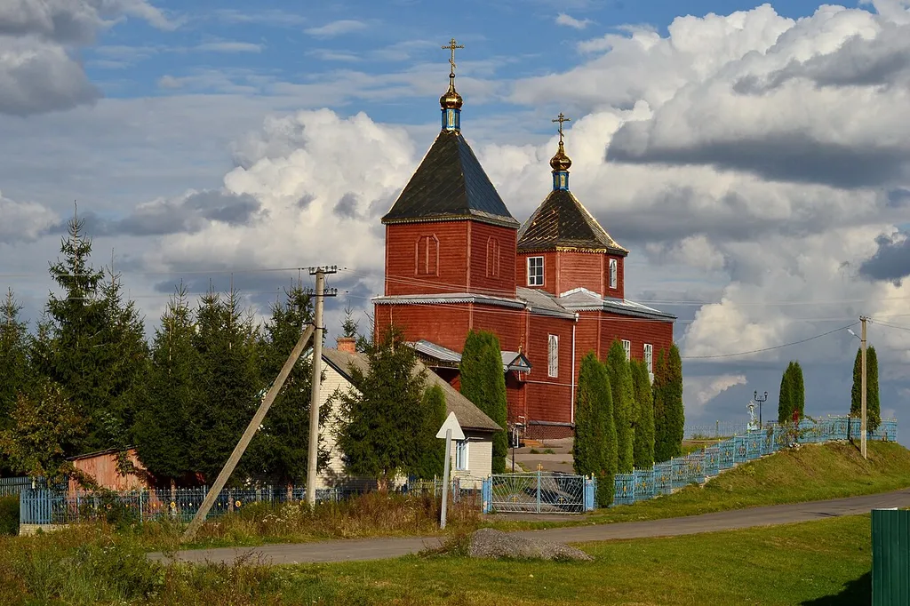 Церква Введення в храм Пресвятої Богородиці (дер.) (1708-1931 роки) - вигляд з південного заходу - Печихвости Горохівський район Волинська область Україна