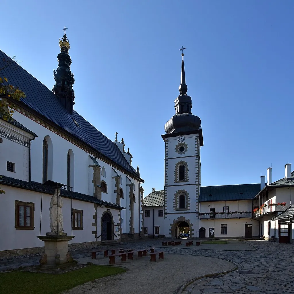 Stary Sącz, kościół Świętej Trójcy i św. Klary