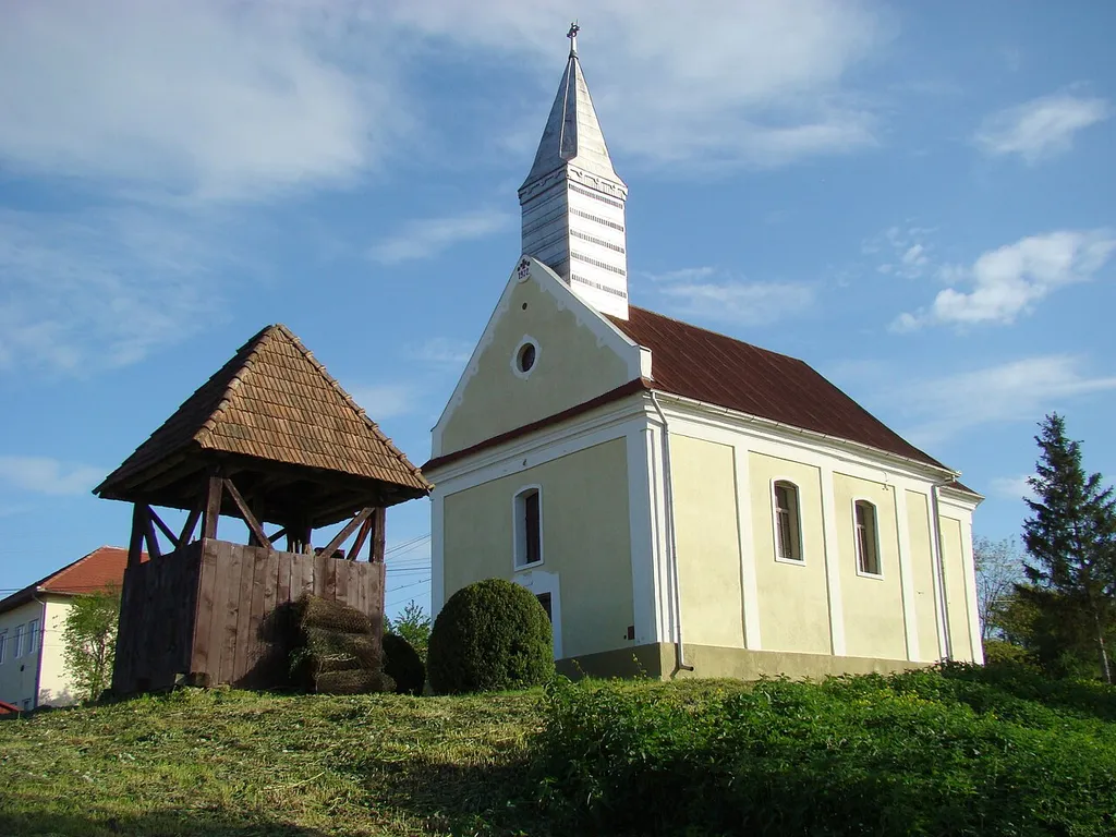 Biserica romano-catolică, sat Cătina; comuna Cătina; județul Cluj