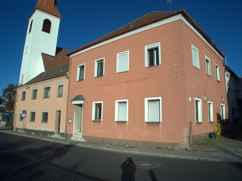Gebäude des ehemaligen Kapuzinerklosters in Neumarkt