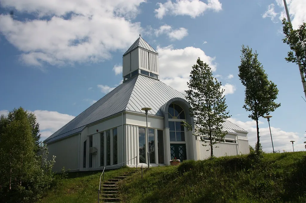 Sørreisa church front.