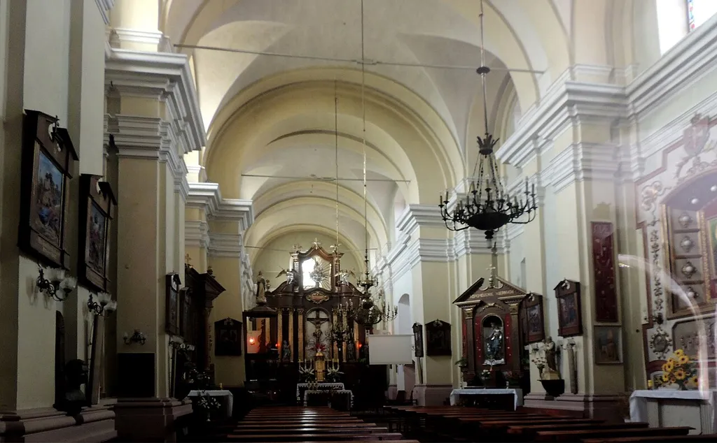 zespół klasztorny reformatów, ob. salezjanów: kościół pw. Niepokalanego Poczęcia NMP klasztor