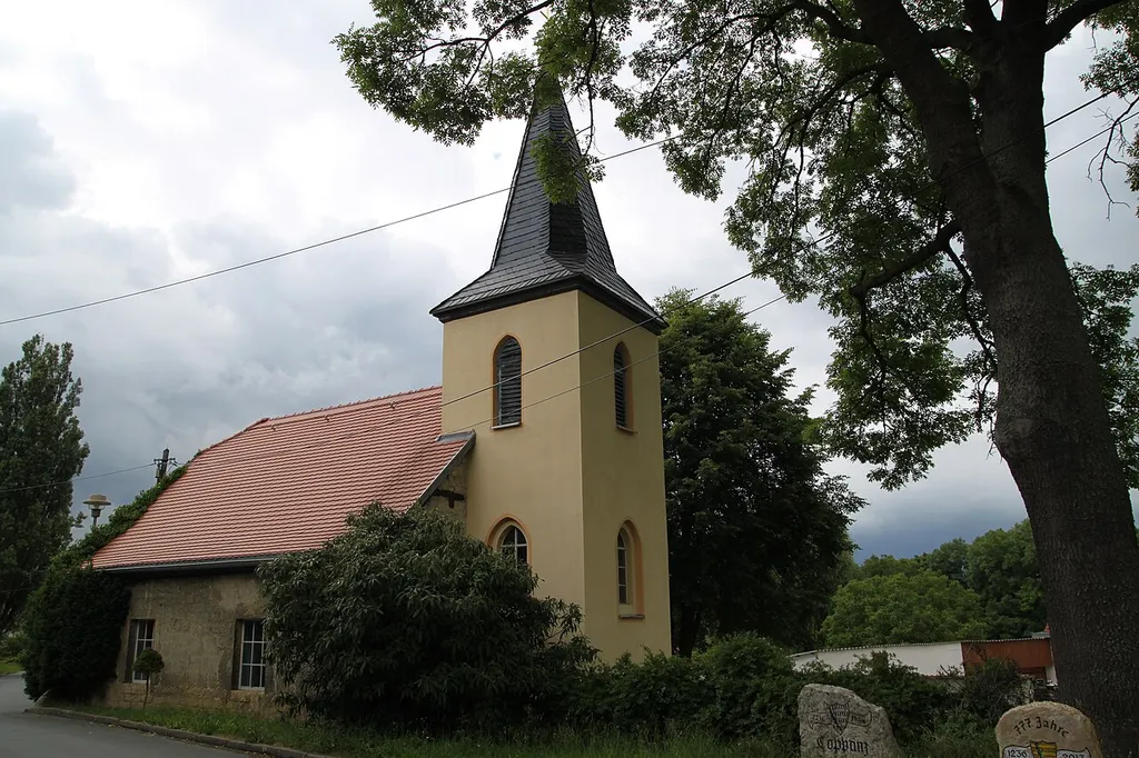 Dorfkirche in Coppanz, Straßenansicht