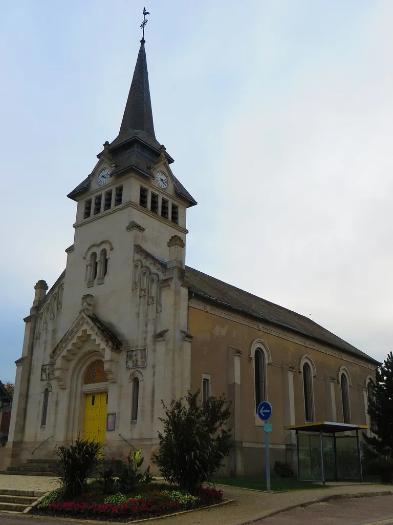 Charny-sur-Meuse l'église Saint-Loup