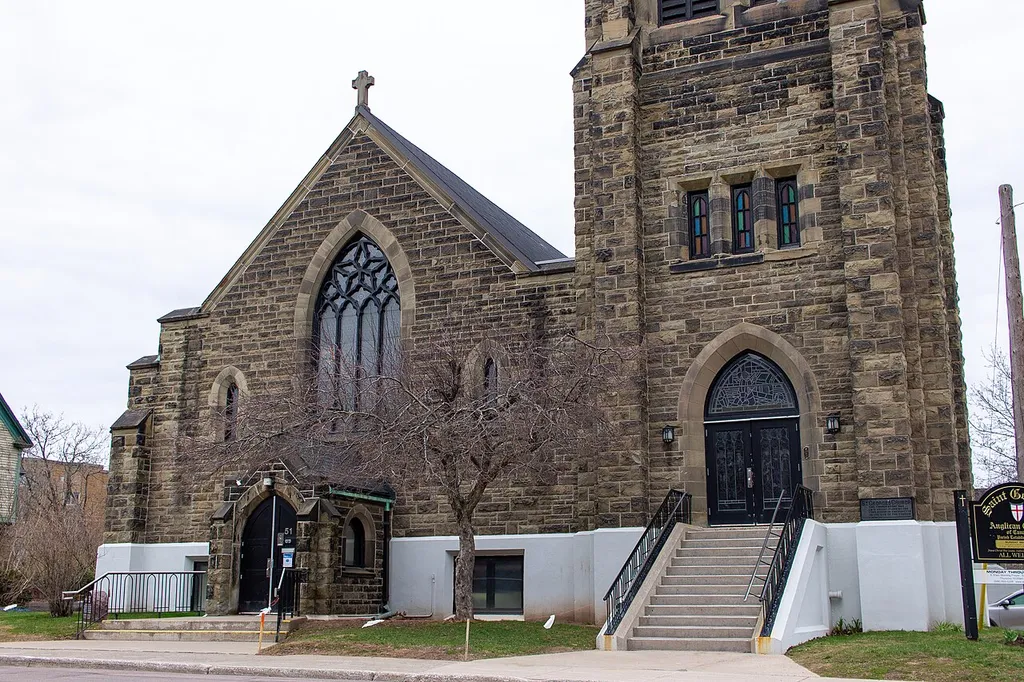 The St. George's Anglican Church in downtown Moncton, New Brunswick. L'église anglicane de Saint George au centre-ville de Moncton, au Nouveau-Brunswick. This work by Judith Bourque is licensed under a Creative Commons Attribution-ShareAlike 4.0 International License. If you use this image, please feel free to leave a comment with the link. I'd love to see where it ends up.