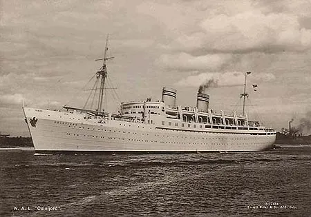Official Norwegian America Line postcard of SS Oslofjord