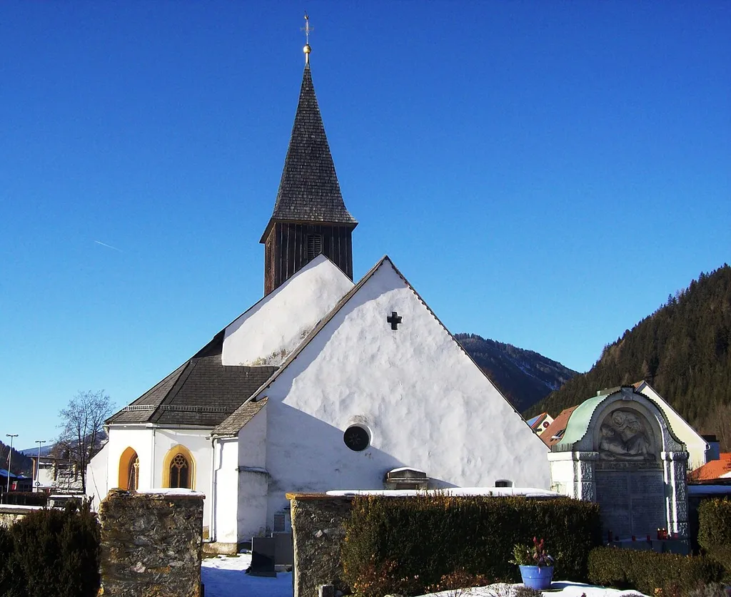 Kath. Filialkirche hl. Ägydius mit Friedhof und Kriegerdenkmal