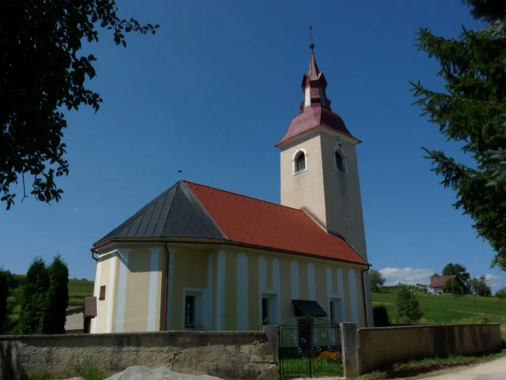 Sveta Trojica v Dolnji Stari vasi
