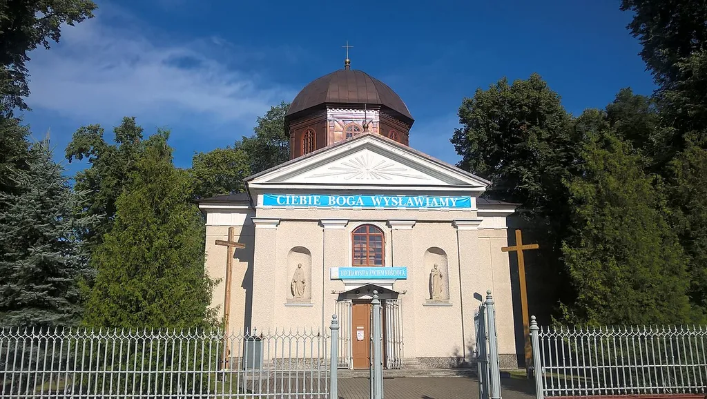 Cerkiew, ob. kościół w Luchowie Górnym