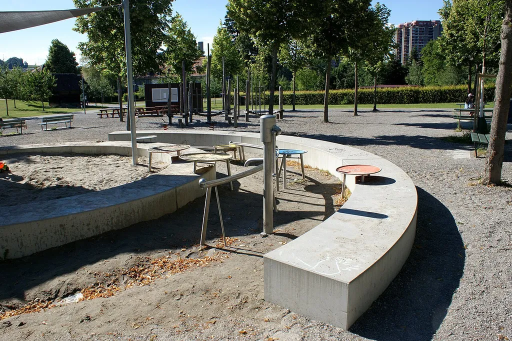 Spielbrunnen Spielplatz Brünnengut.