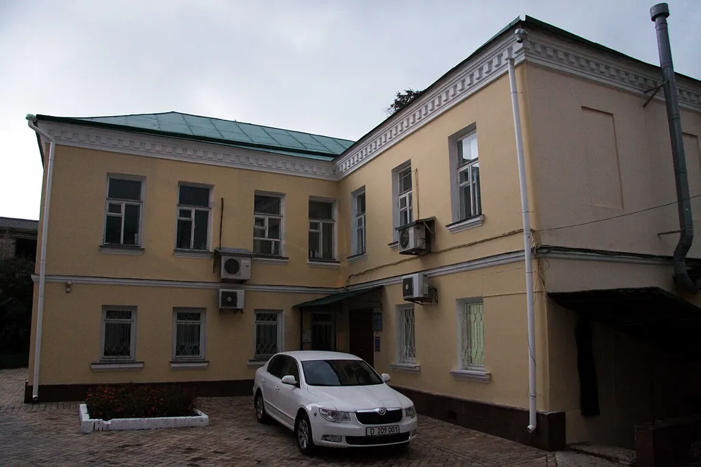Будинок настоятеля, Київ, Лаврська вул., 14