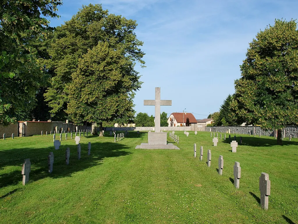 Cimetière allemand de Vouziers (Ardennes, France)