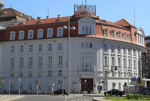 Musikhochschule and Akademietheater