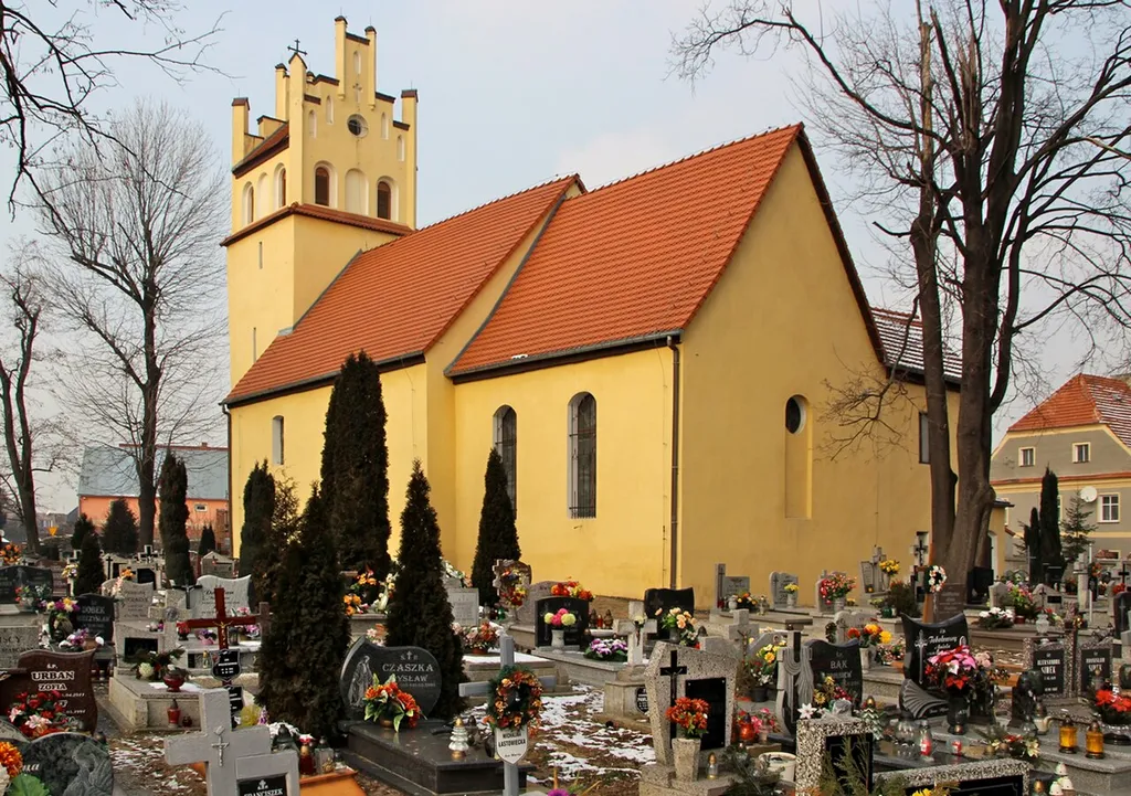 Małuszów - kościół parafialny p.w. Narodzenia NMP, XIV-XVIII w.