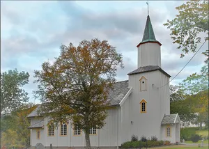Gravvik Church