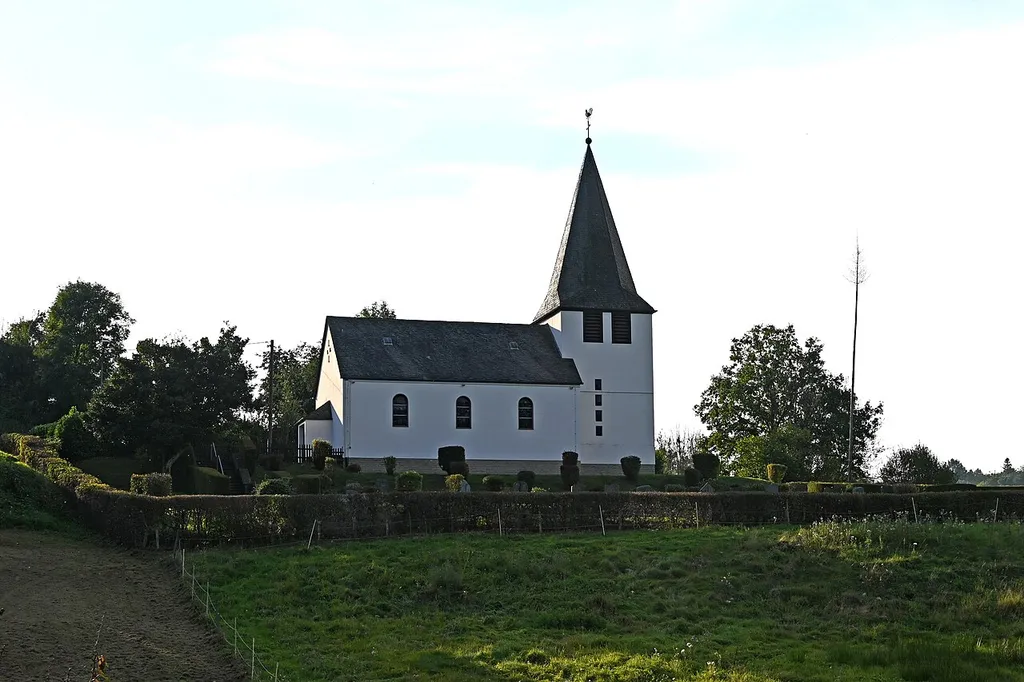 St. Thekla (Trittscheid), Ostseite