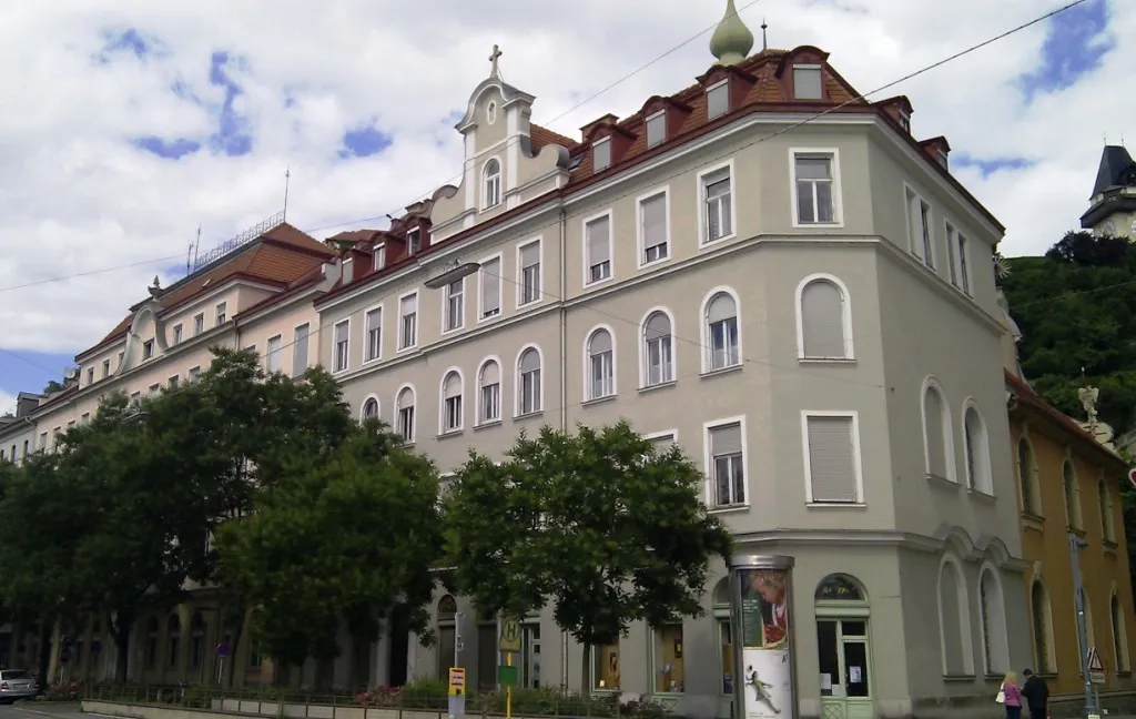 Kloster und Schule der Schulschwestern, Kaiser-Franz-Josef-Kai, 14-18, Graz