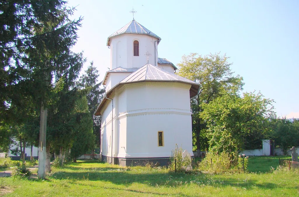 Biserica „Duminica Tuturor Sfinților”, sat Stănești; comuna Stănești