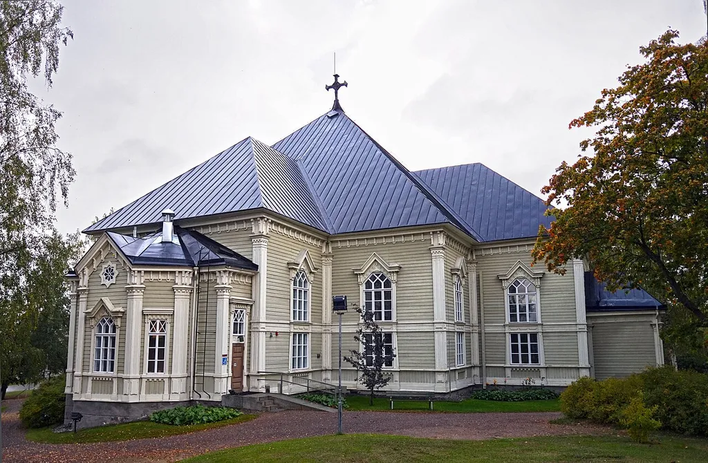 This is a photo of a monument in Finland identified by the ID 'Kangasniemi Church' (Q11869586) - RKY: 4170