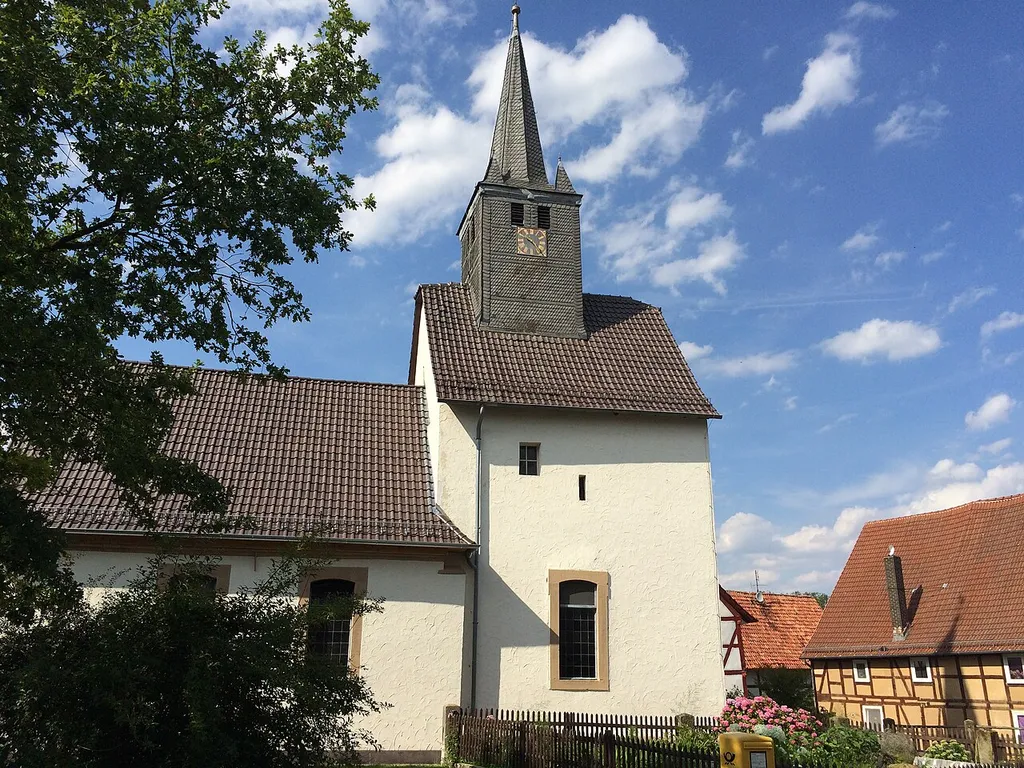 Die Evangelische Kirche in Viesebeck an der Landauer Straße.
