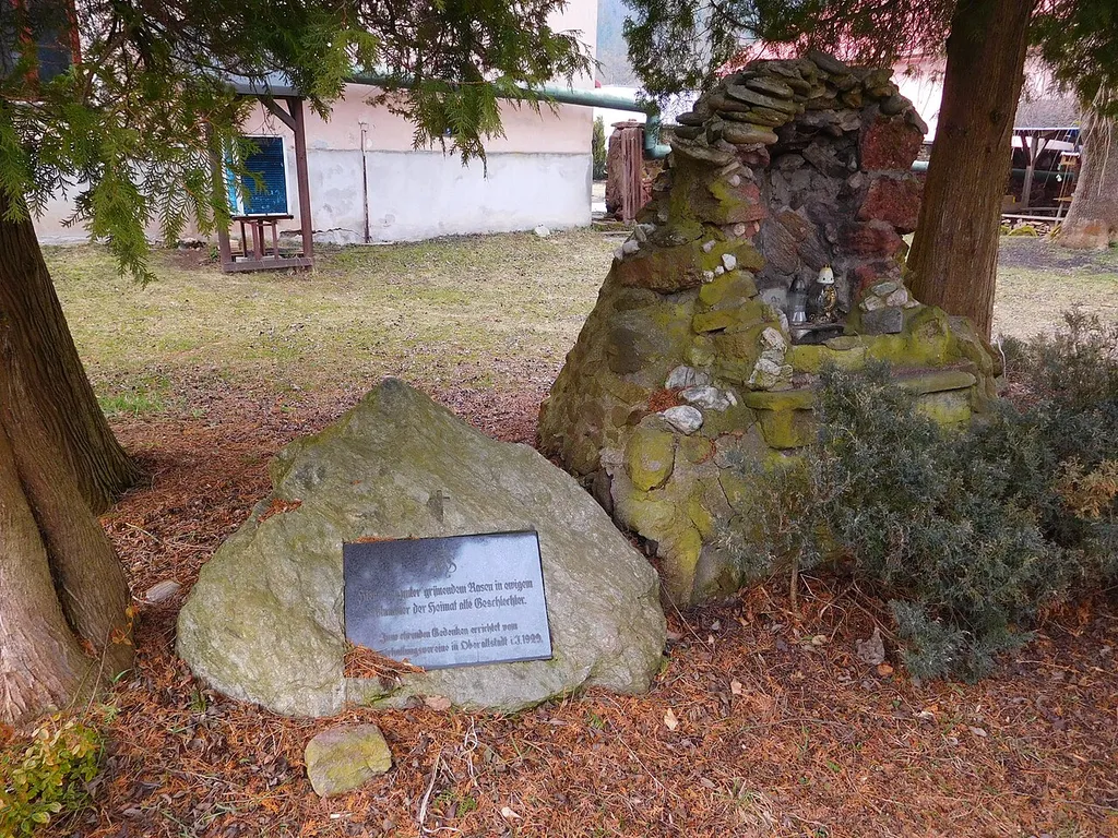 Trutnov - Horská, pomník