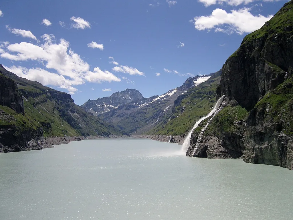 Lac de Mauvoisin (Switzerland) in July 2008, as seen from the Mauvoisin dam.