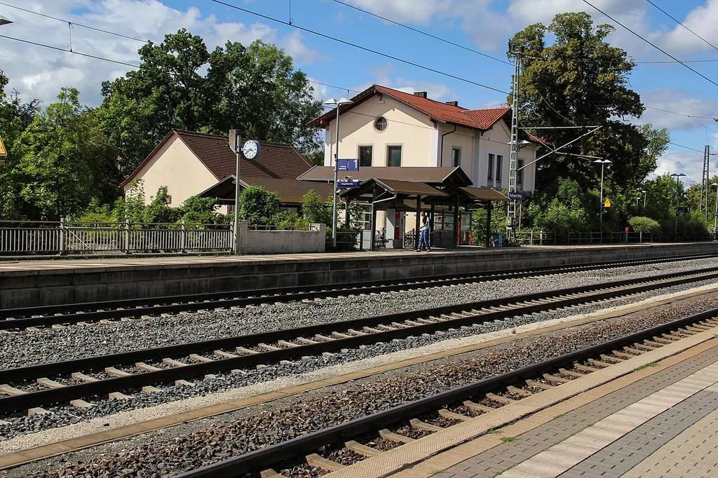 Bahnhof Postbauer Heng