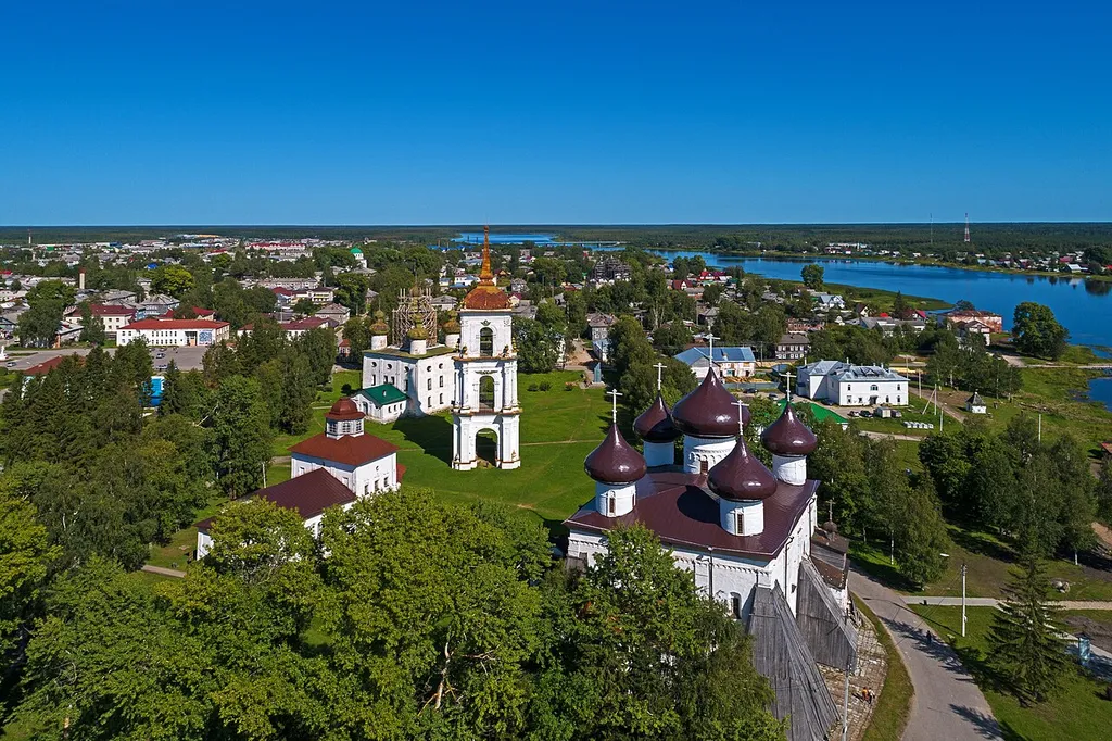 Ensemble of Cathedral Square (Kargopol)